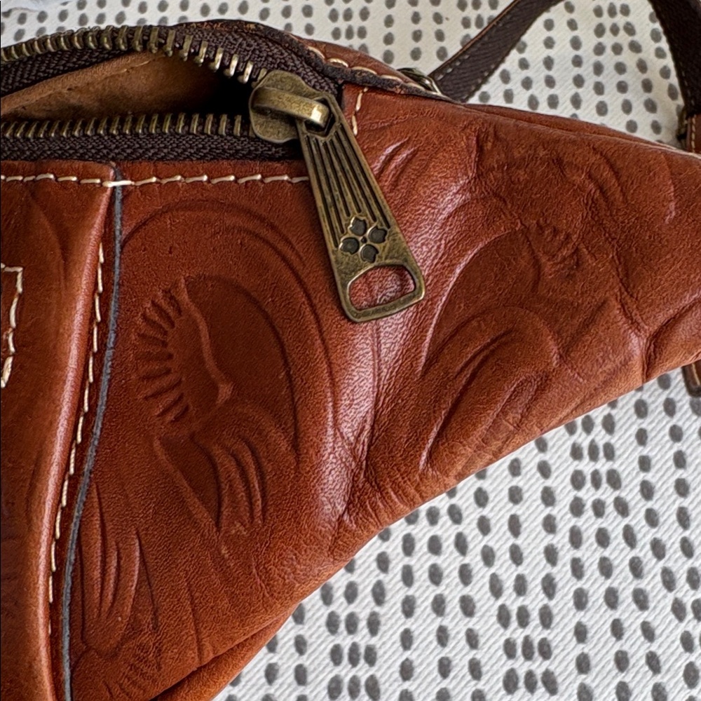 Patricia Nash floral tooled leather casual western fanny pack - Picture 5 of 10